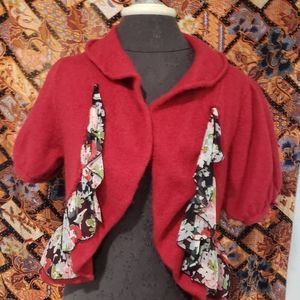 Knitted and knotted top